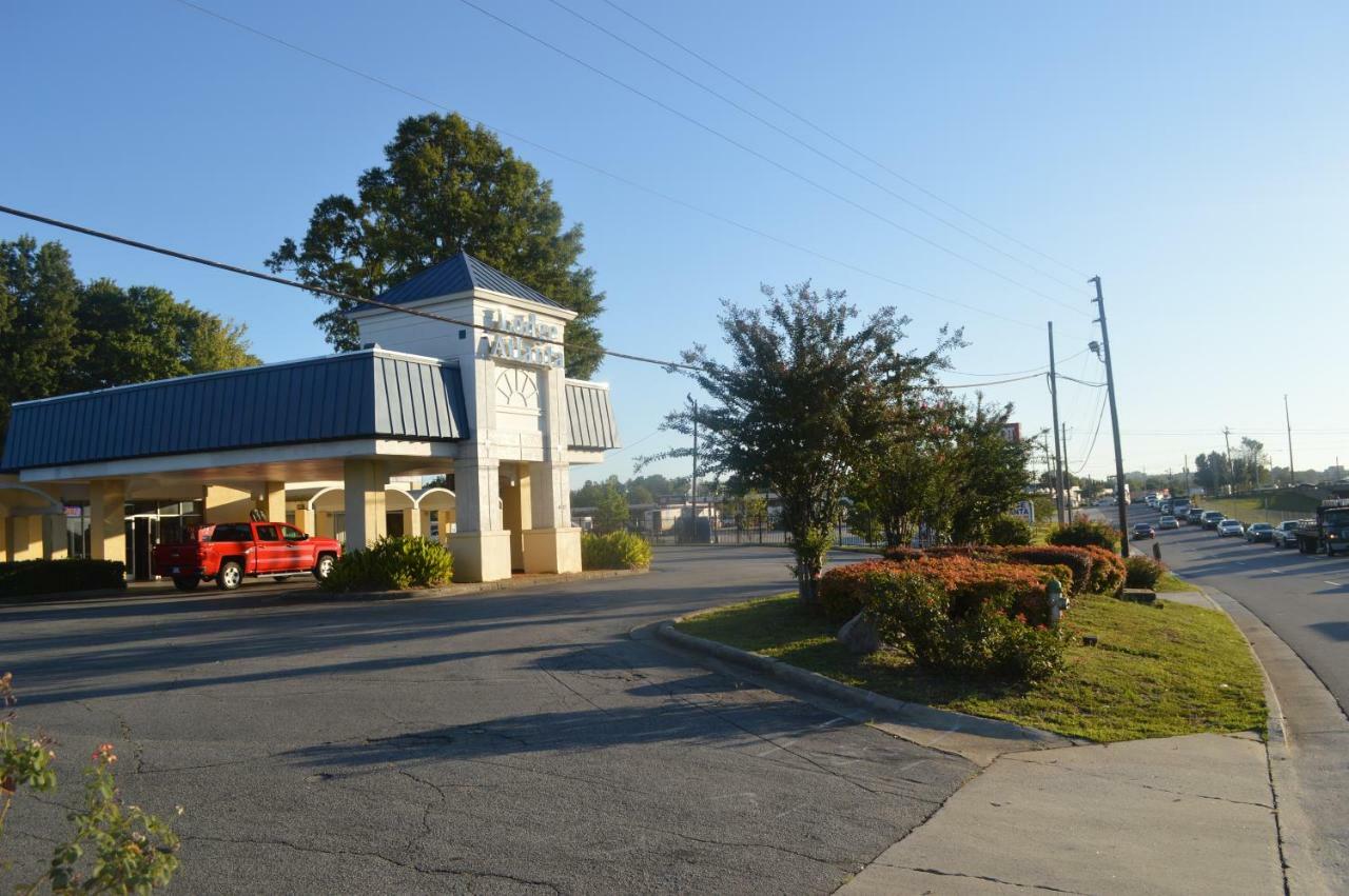 Lodge Atlanta Doraville Exterior photo